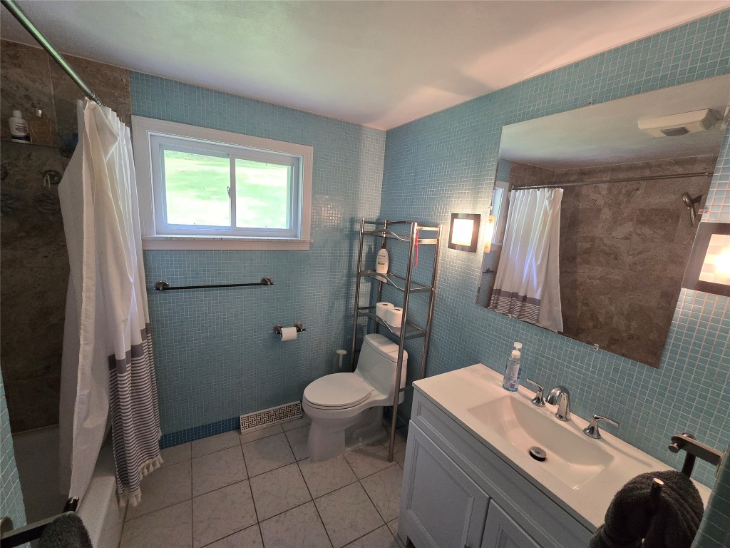 4104 Drexel Drive, Vestal, New York image 9