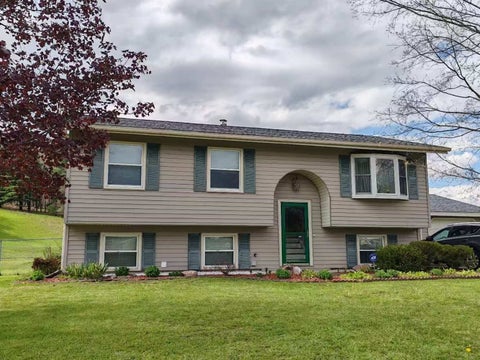 Homes For Sale - 42 Ponderosa Drive<br/> Horseheads, NY 14845