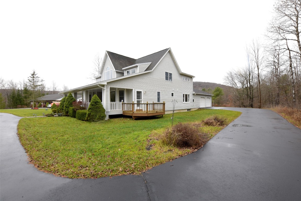 3250 Hunters Road, Binghamton, New York image 2