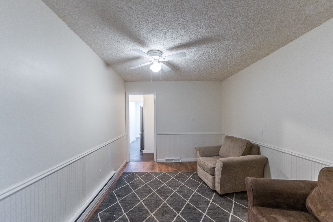 9578 Vestal Parkway West 2