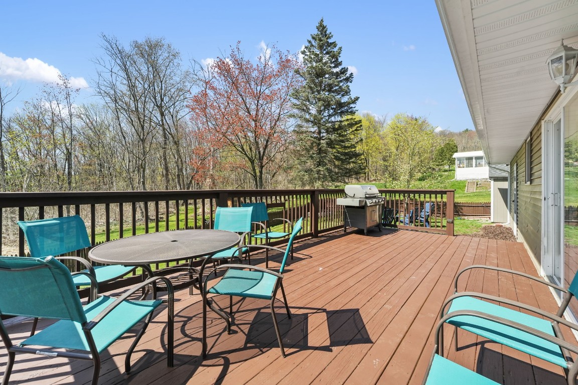 75 Richard Street, Johnson City, New York image 22