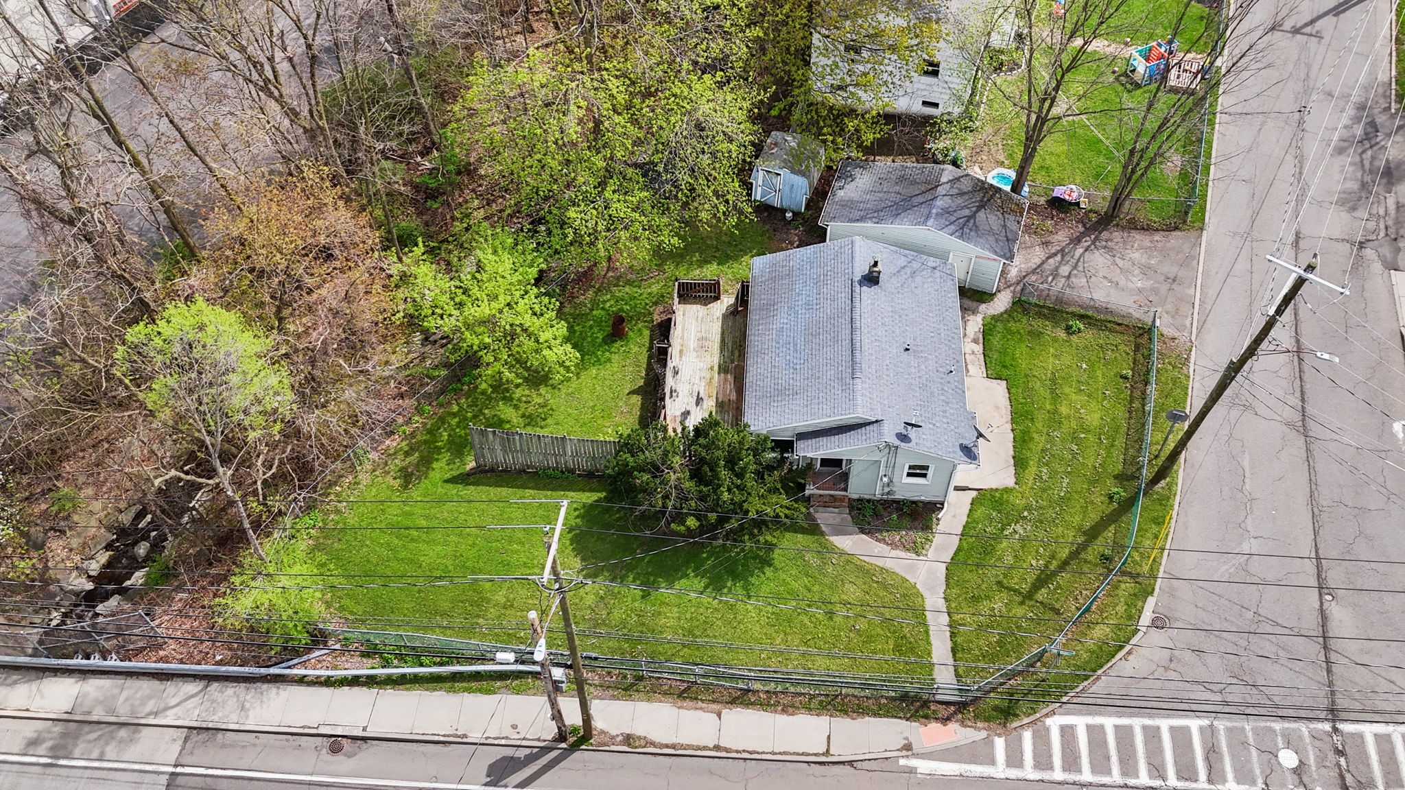 426 Conklin Avenue - Photo 4