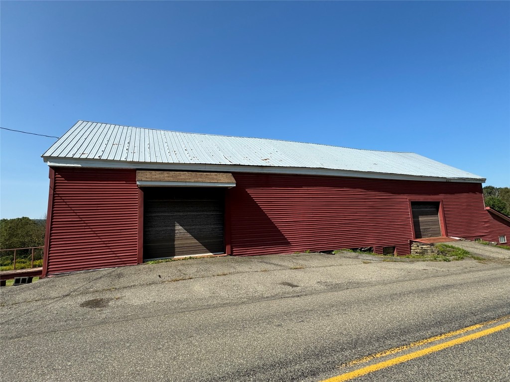 821 & 809 State Line Road, Windsor, New York image 3