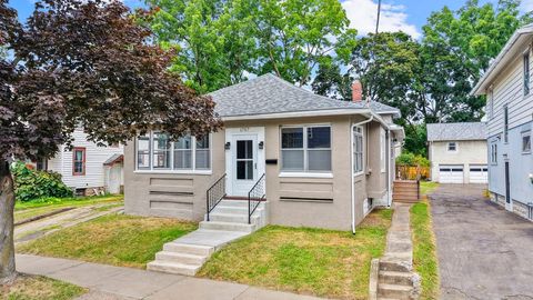 1707 Tracy Street Endicott NY 13760