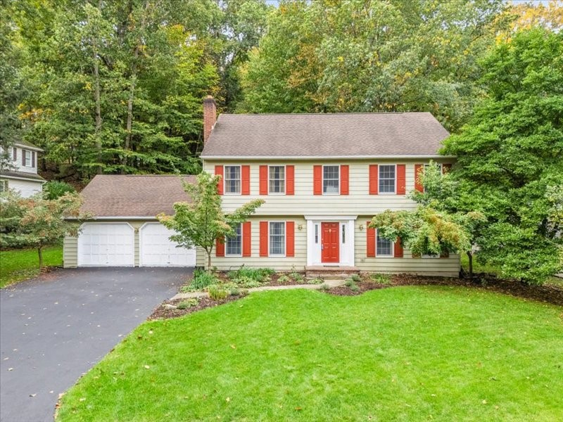 808 Stonehedge Drive