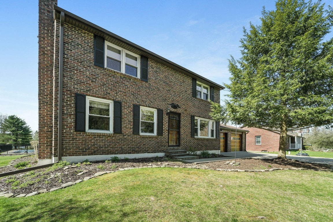 18 Warner Road, Binghamton, New York image 1