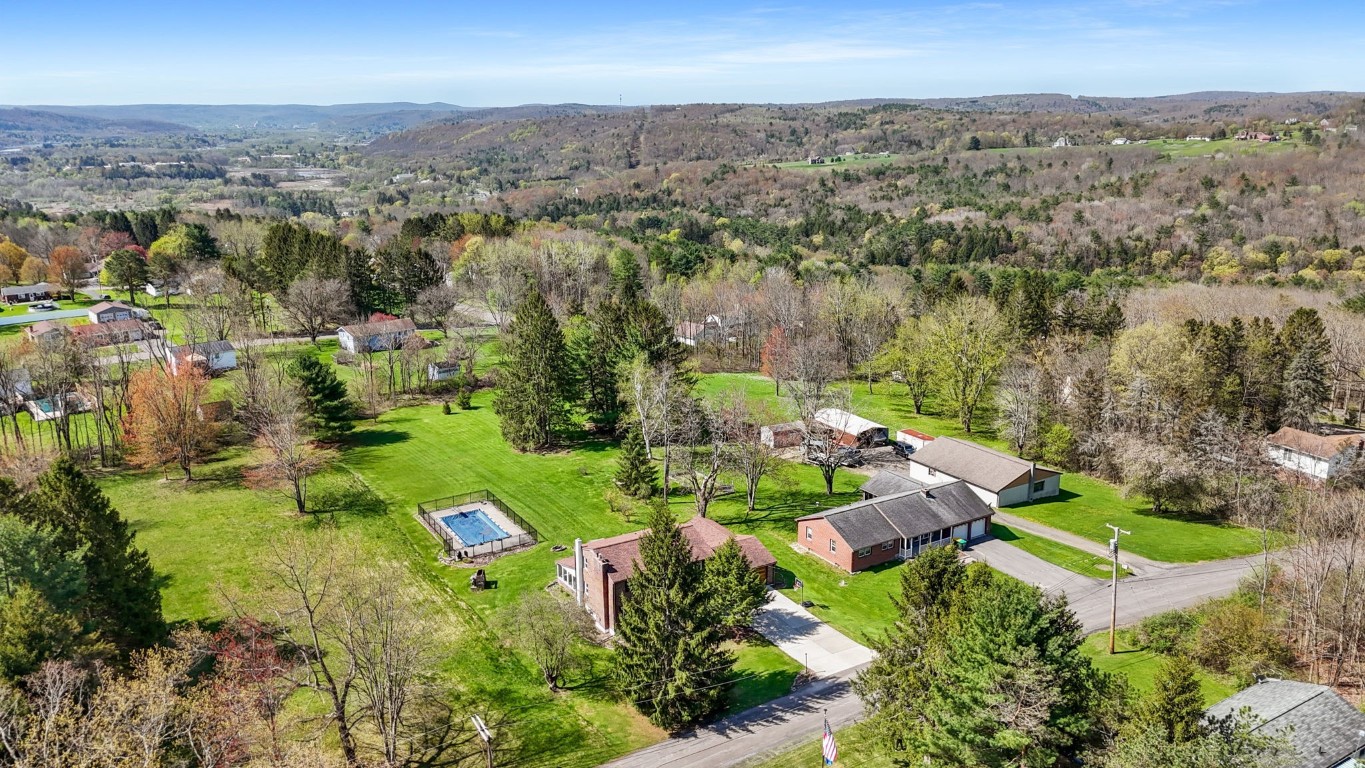 18 Warner Road, Binghamton, New York image 9