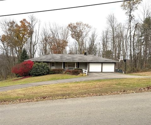 93 Tilbury Hill Road Endicott NY 13760