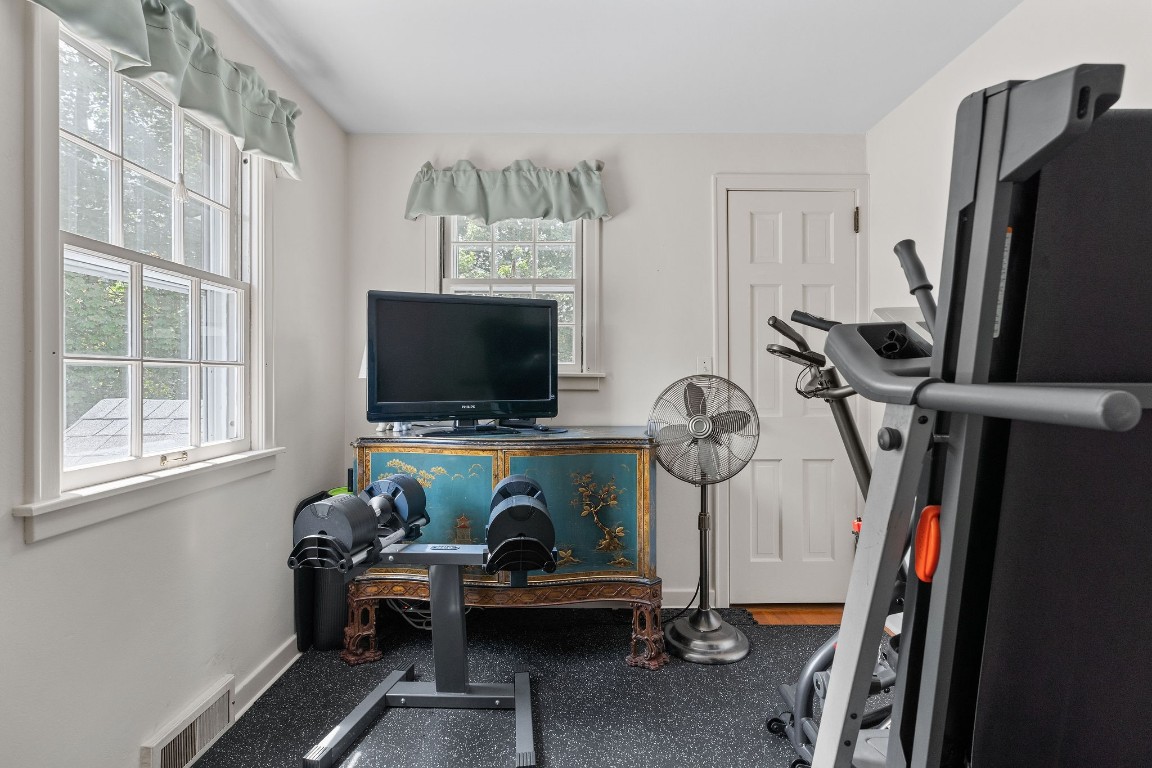 15 Edgecomb Road, Binghamton, New York image 35