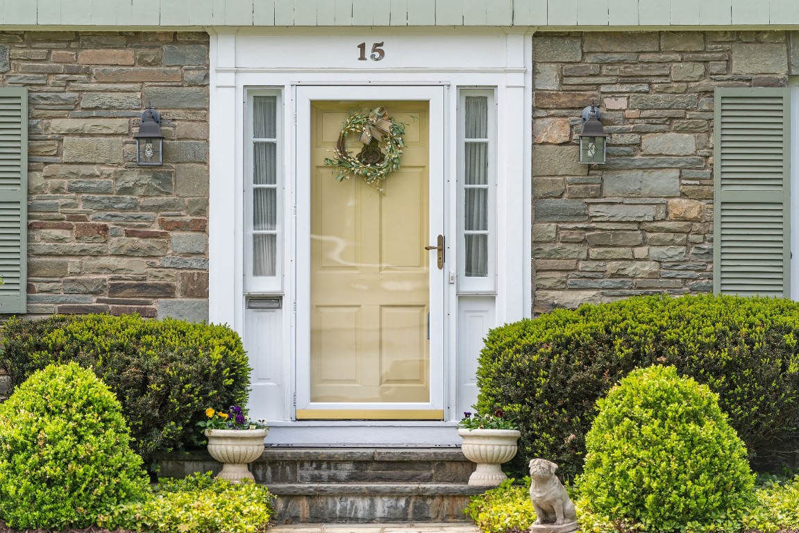 15 Edgecomb Road, Binghamton, New York image 2