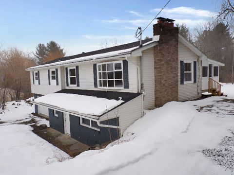 Homes For Sale - 180 Swift Road<br/> Binghamton, NY 13905