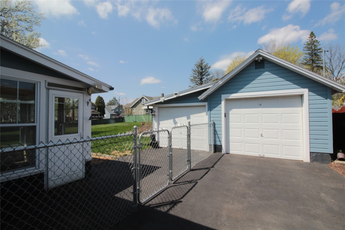 109 Hill Avenue, Johnson City, New York image 25