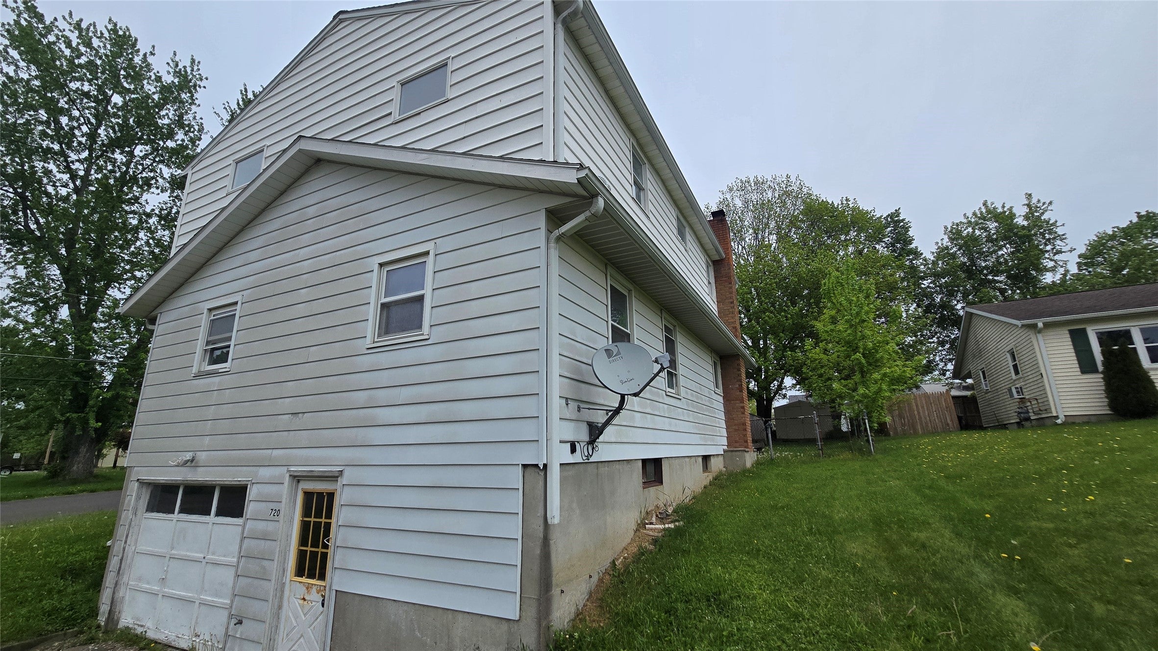720 N Rogers Avenue - Photo 4