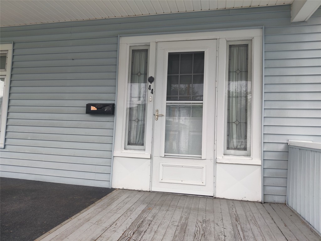 44 Burbank Avenue, Johnson City, New York image 4