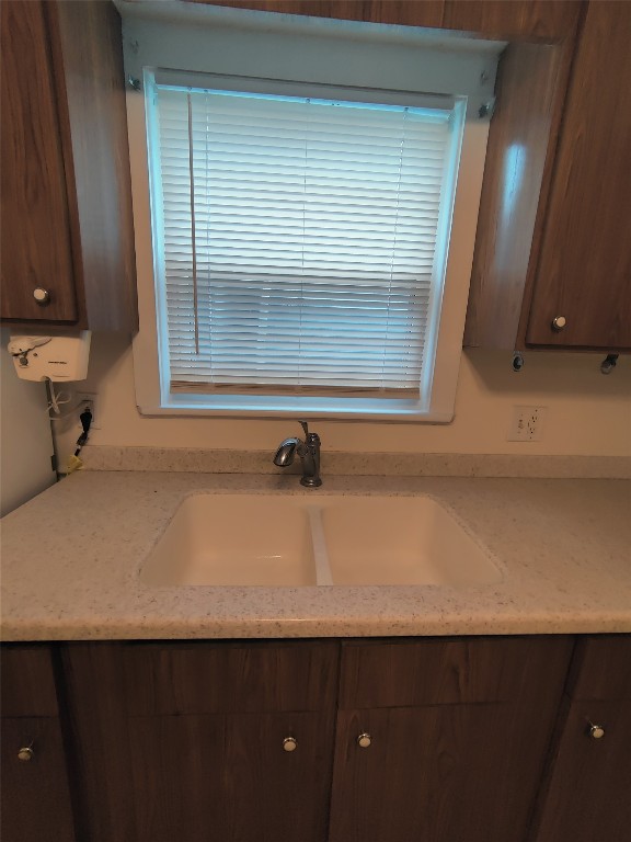 44 Burbank Avenue, Johnson City, New York image 12