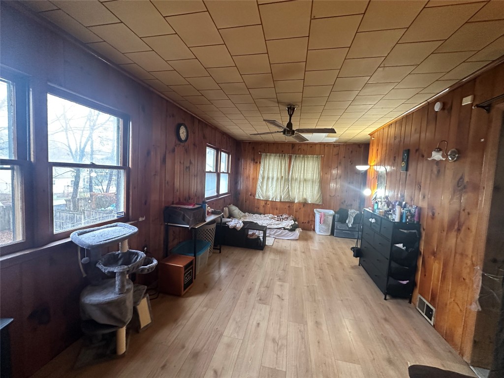 369 Riverside Drive, Johnson City, New York image 9