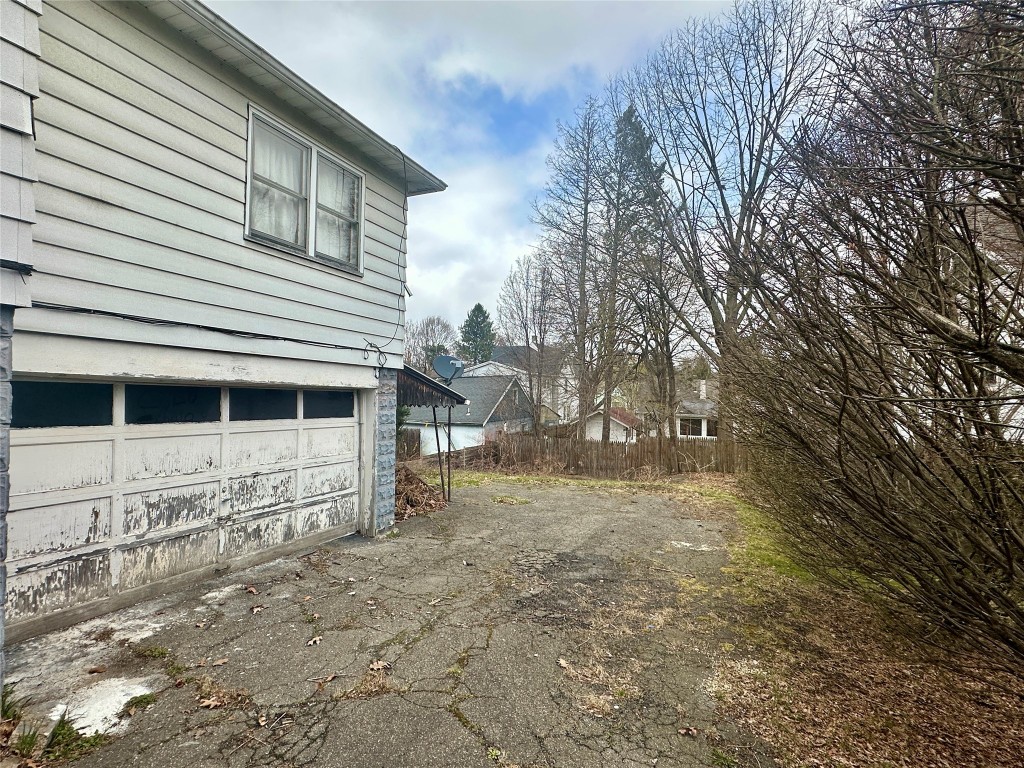 369 Riverside Drive, Johnson City, New York image 3