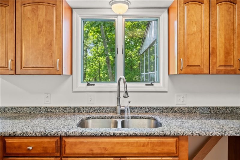 308 Robin Lane, Vestal, New York image 10