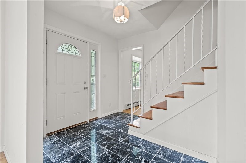 308 Robin Lane, Vestal, New York image 17