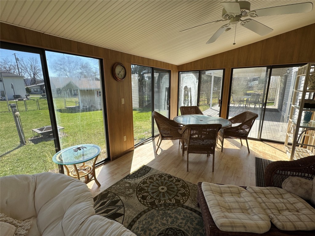 3632 Lyndale Drive, Endwell, New York image 22