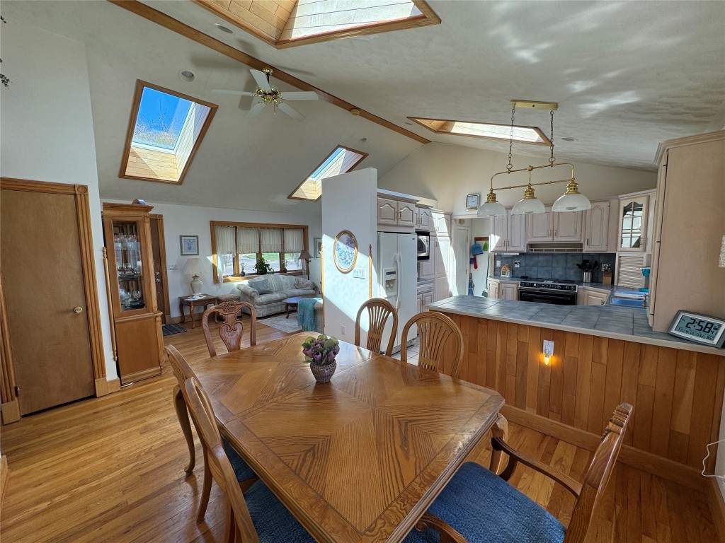 3632 Lyndale Drive, Endwell, New York image 9