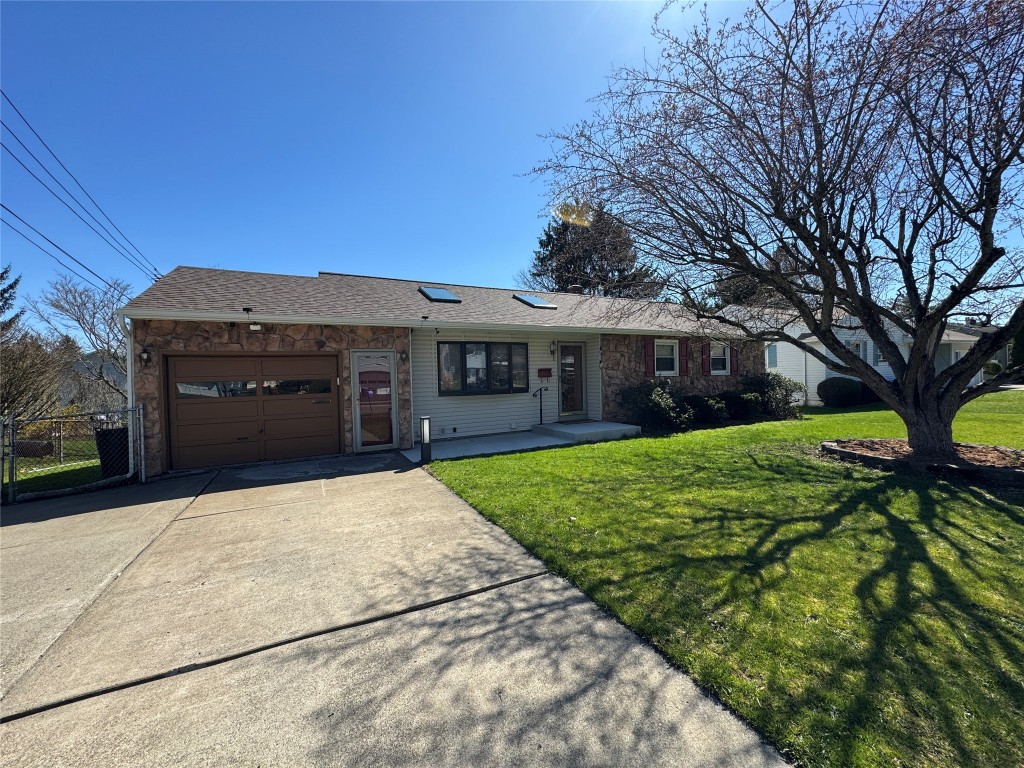 3632 Lyndale Drive, Endwell, New York image 1