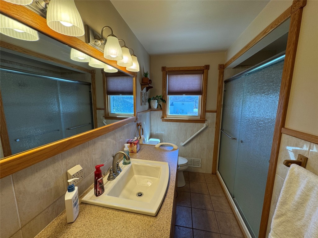 3632 Lyndale Drive, Endwell, New York image 13