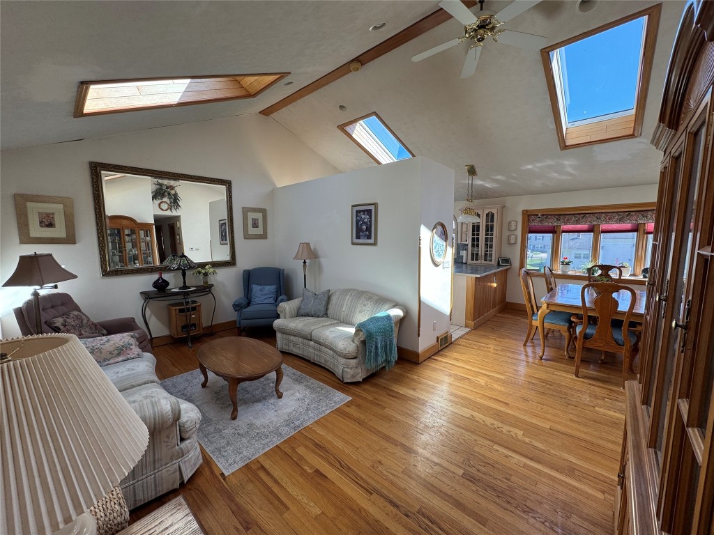 3632 Lyndale Drive, Endwell, New York image 3