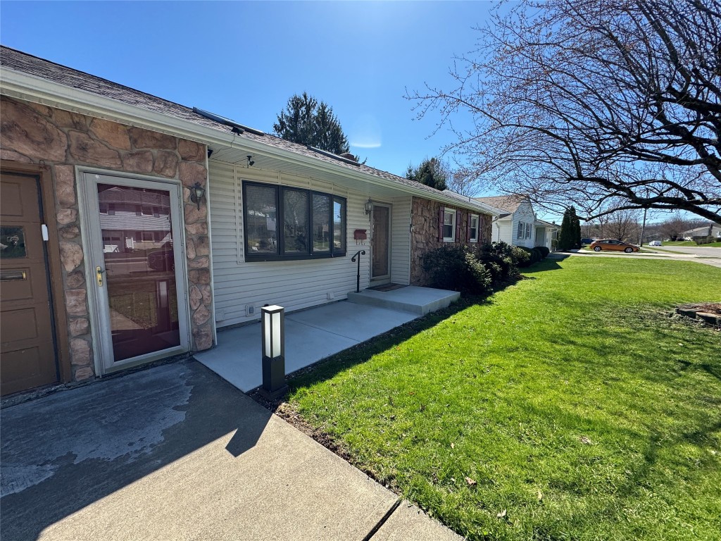3632 Lyndale Drive, Endwell, New York image 2