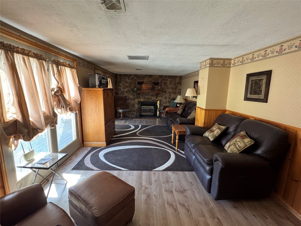 3632 Lyndale Drive, Endwell, New York image 18