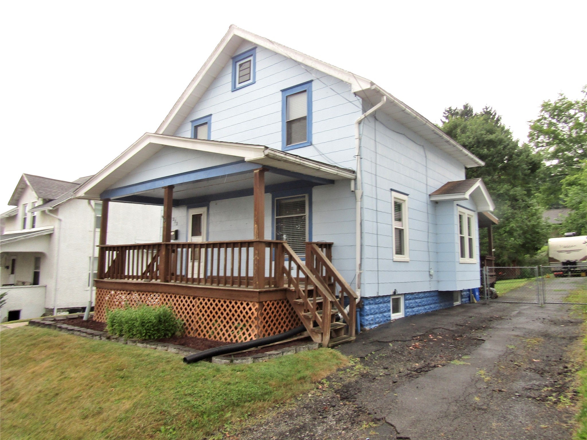 213 Robble Avenue - Photo 2