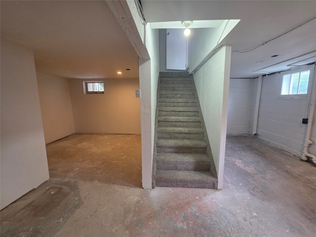 404 N Oak Avenue, Endicott, New York image 18