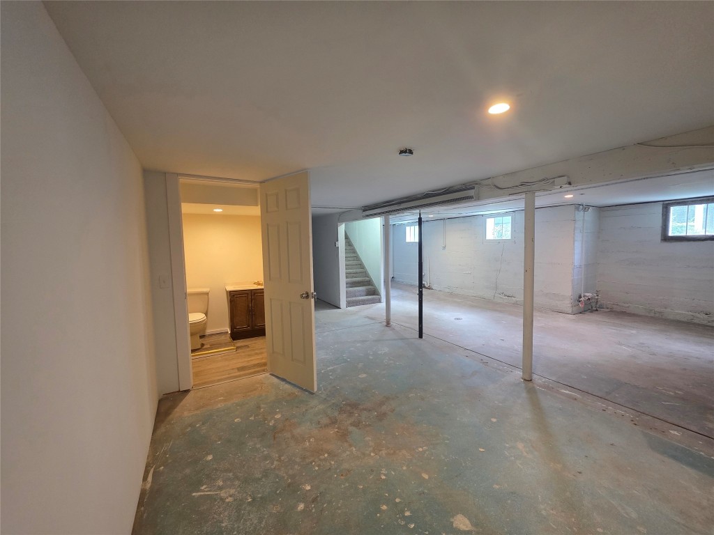 404 N Oak Avenue, Endicott, New York image 20