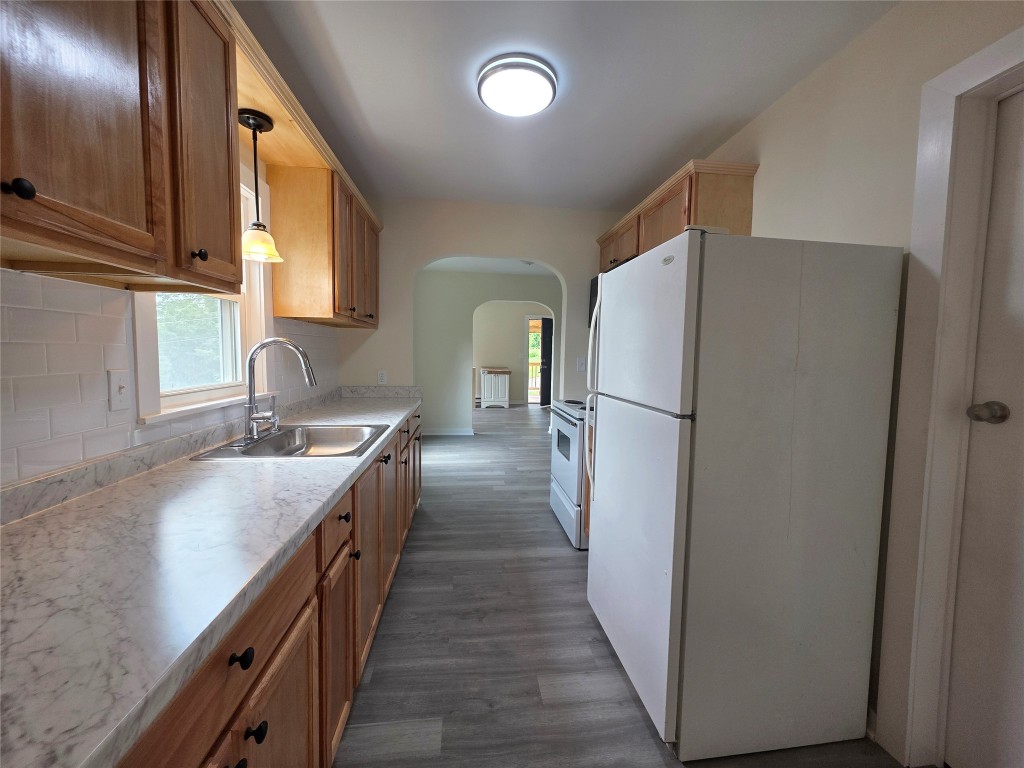 404 N Oak Avenue, Endicott, New York image 6