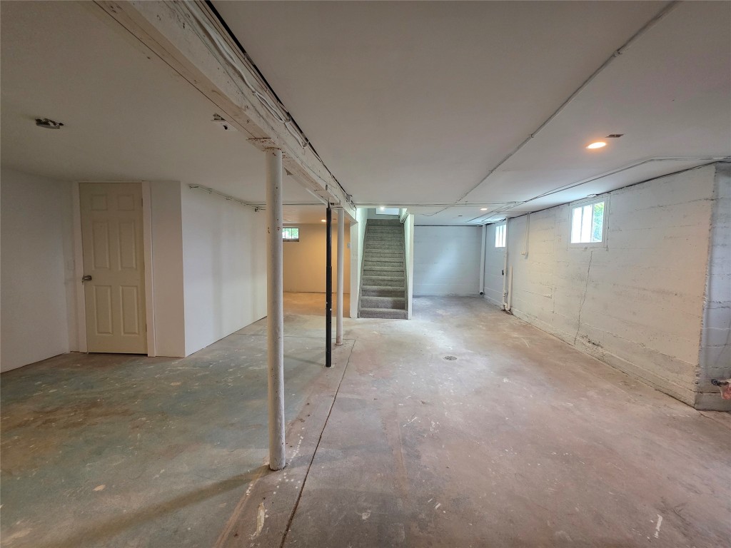 404 N Oak Avenue, Endicott, New York image 19