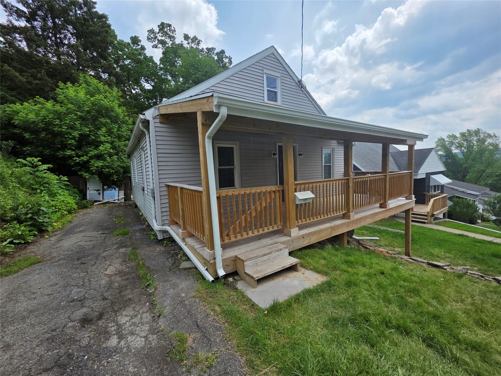 404 N Oak Avenue, Endicott, New York image 2