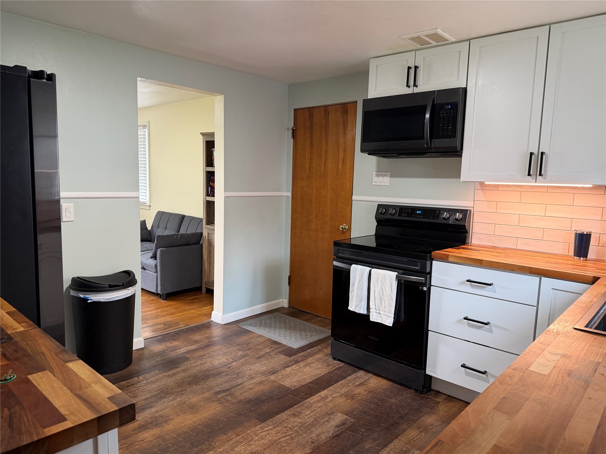 3047 Magnolia Street - Photo 3