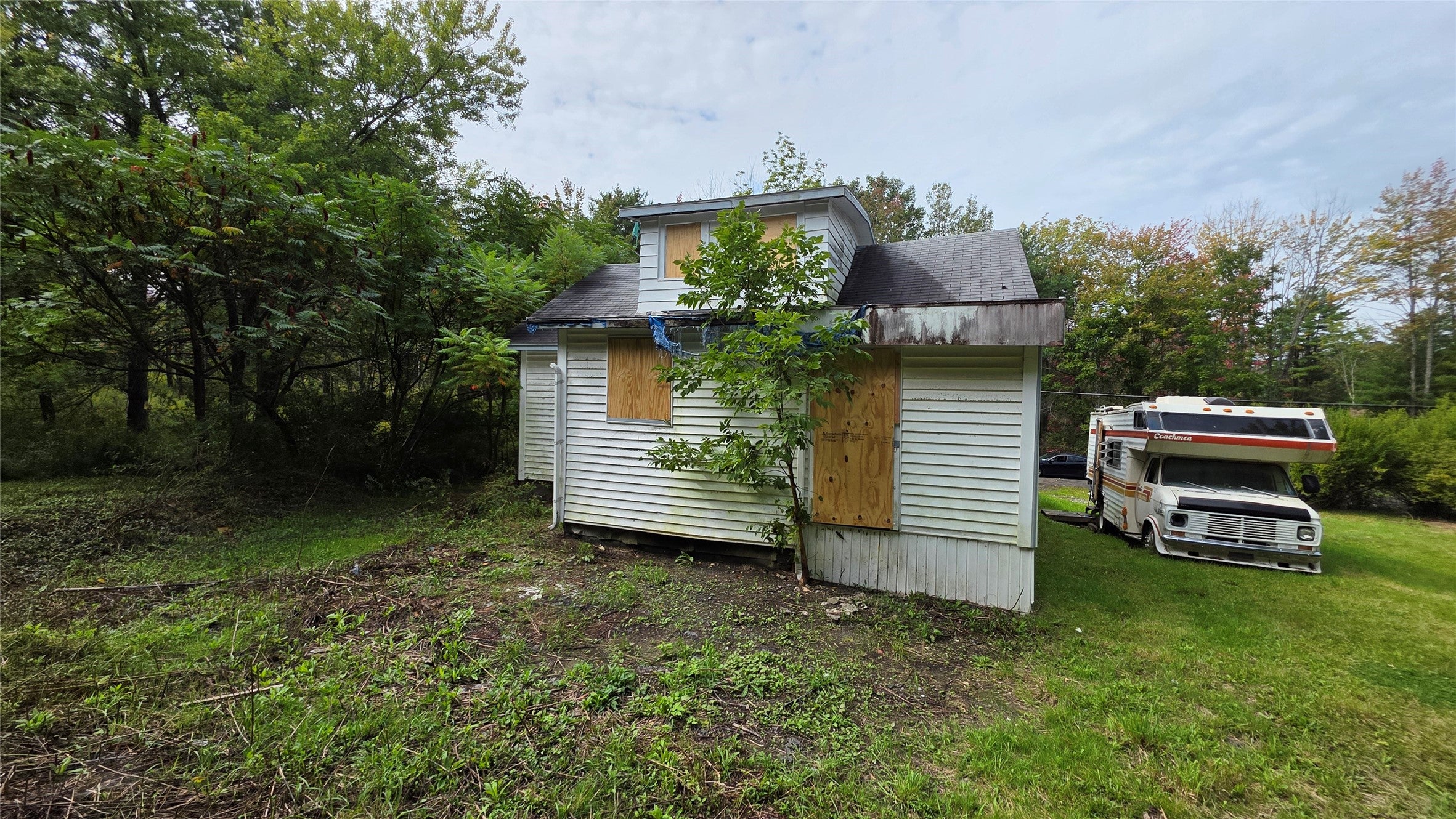 1958 Montrose Avenue - Photo 4