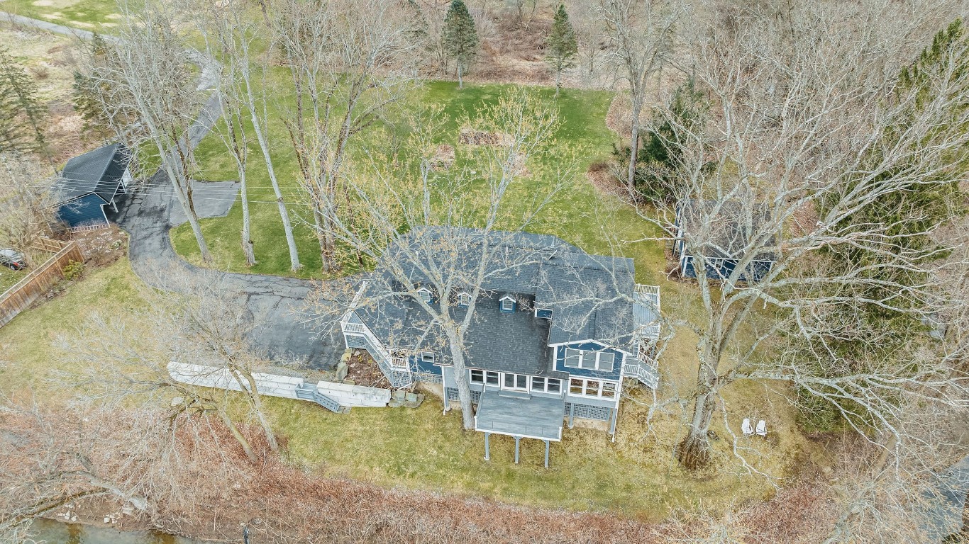 13 Riverbank Road, Vestal, New York image 39