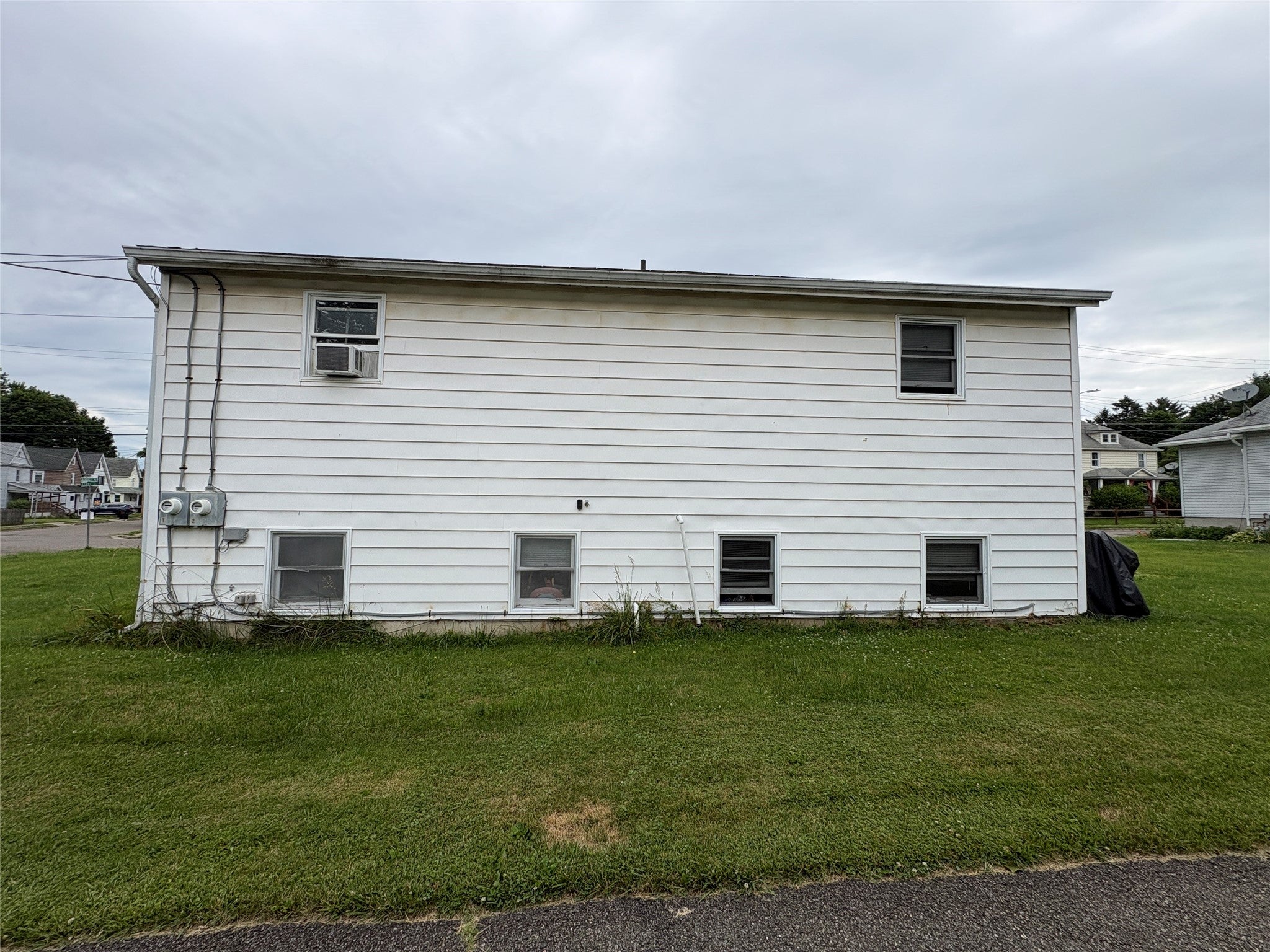43 Burdick Ave - Photo 2