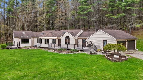 Homes For Sale - 960 Long Creek Rd Rd<br/> Tioga County, Apalachin, NY 13732