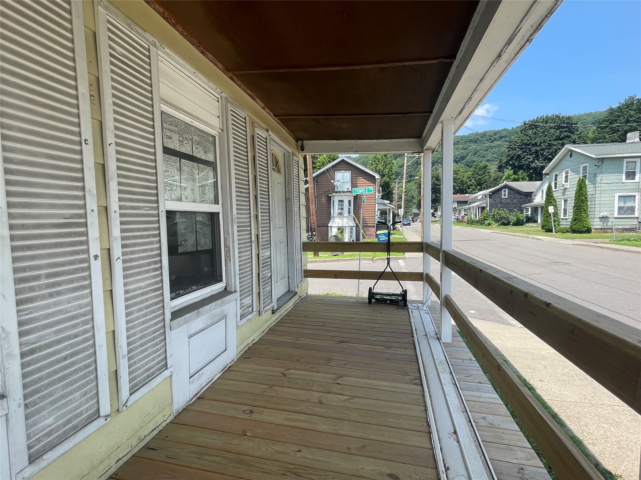 75 Paige St - Photo 4
