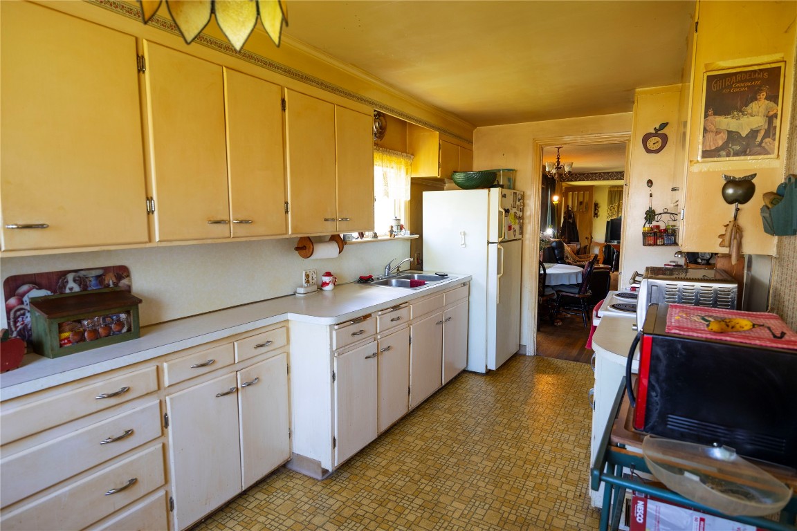 9 Dickinson Ave, Binghamton, New York image 8