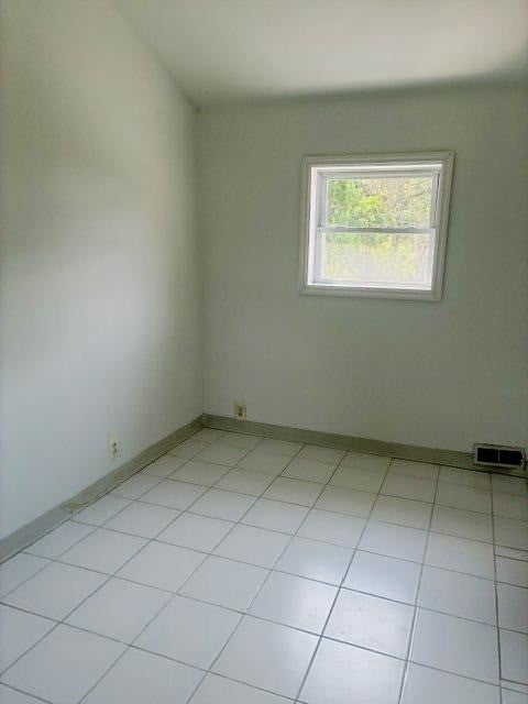 1433 Oakdale Road - Photo 4