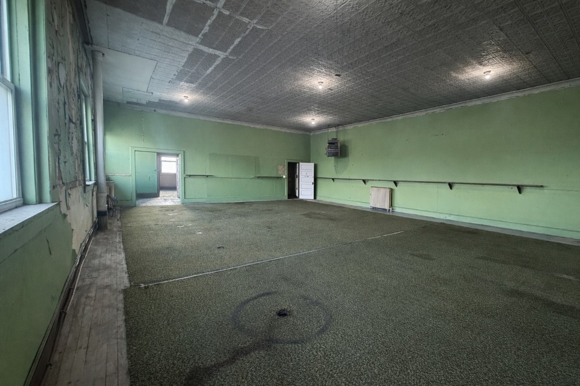 128 Nanticoke Avenue 3rd FL