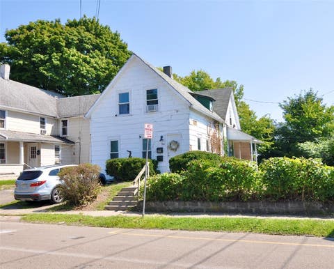 Photo for 162 Oak St