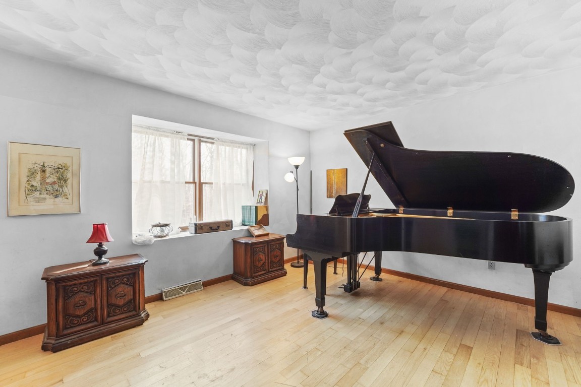 4533 Foster Valley Road