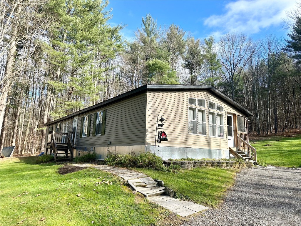 136 Alexander Road, Chenango Forks, New York image 1