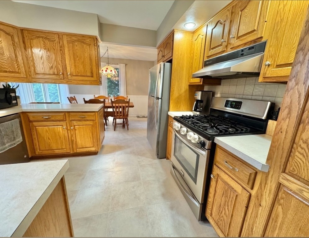 1129 Simon Drive
