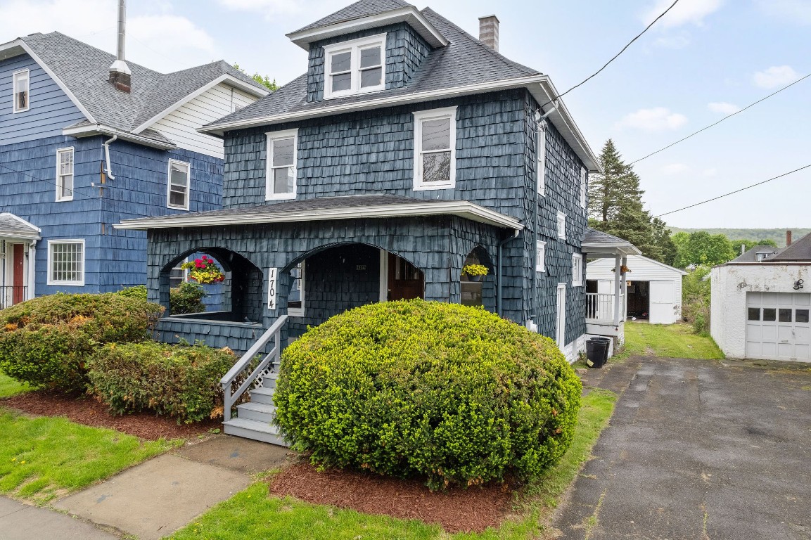 1704 Tracy Street, Endicott, New York image 1